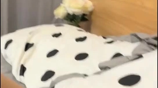 ID5252 帮朋友勾引的少妇竟然使自己老婆