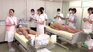 大陆经典网路探头盗摄各年龄段夫妻居家日常性爱生活（第二部）