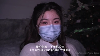 Lovenia Luxs的感性按摩变成了热辣的舔阴会话